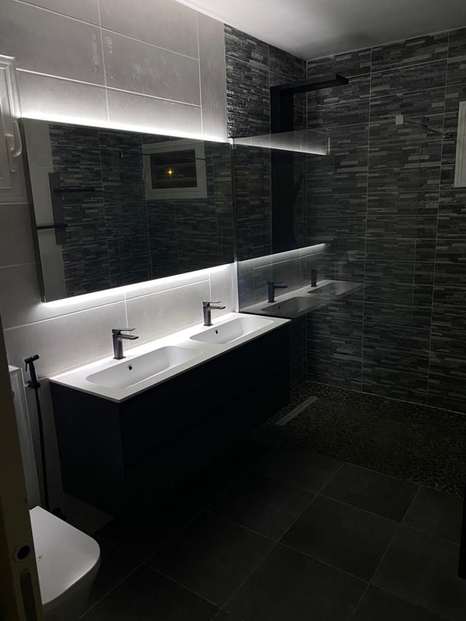 Salle de bain moderne 